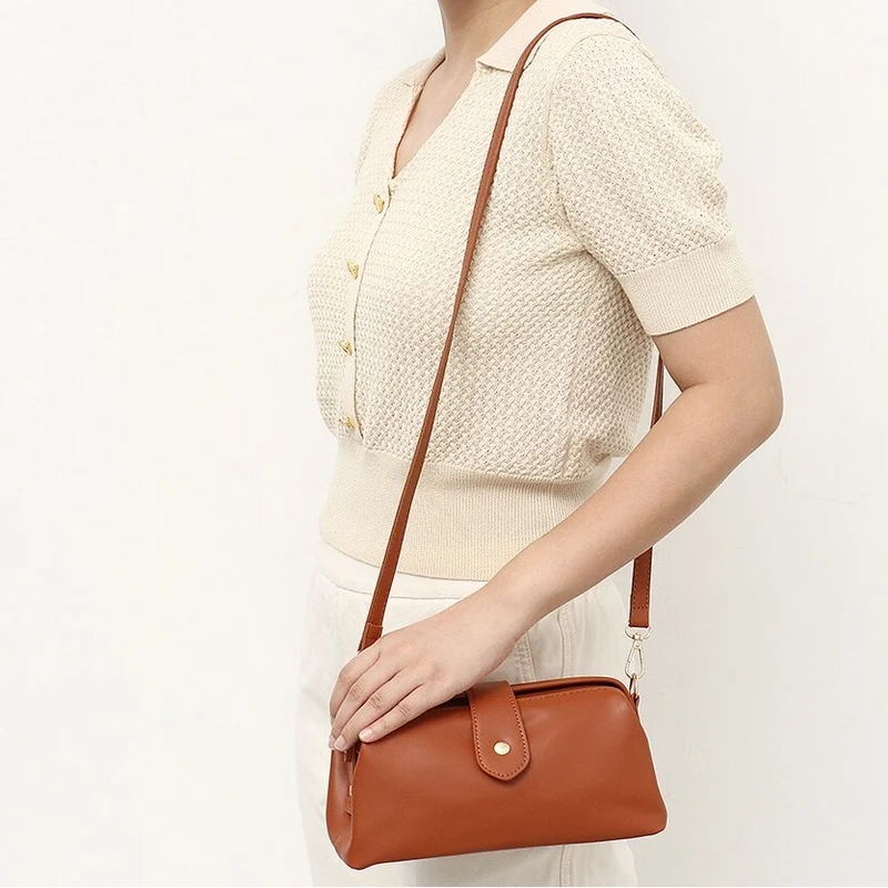 Bolso de hombro vegano pequeño estilo doctor CEZIRA