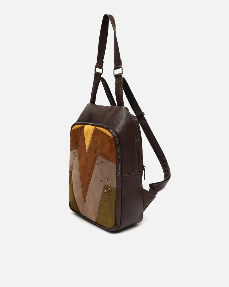 Cachi mochila antirrobo efecto ante y detalles metálicos