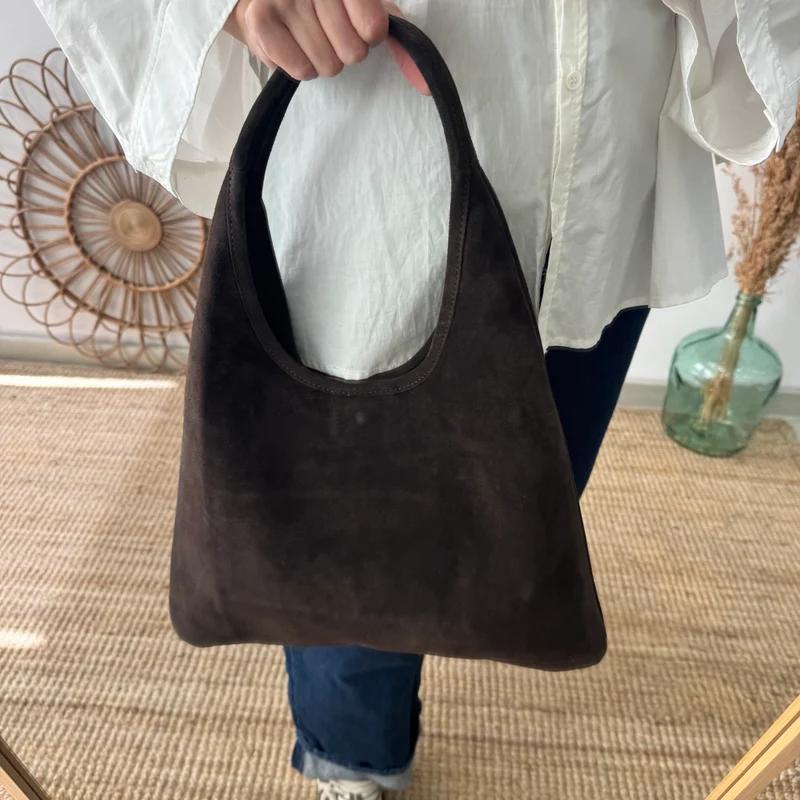 Bolso hobo serraje marrón chocolate
