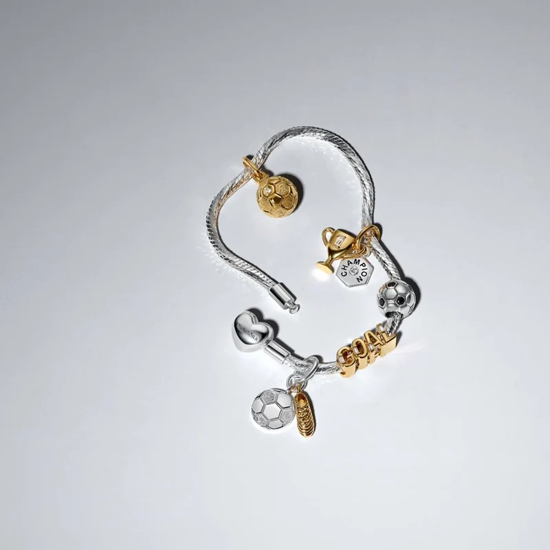 Pandora Moments Verguld Voetbalschoen Dubbele Hangende Bedel 764712C00