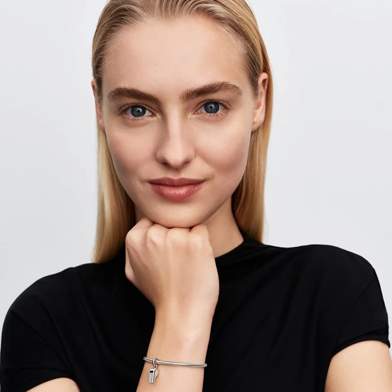 Pandora Moments Cubic Zirconia Scheidsrechtersfluit Hangende Bedel 794713C01
