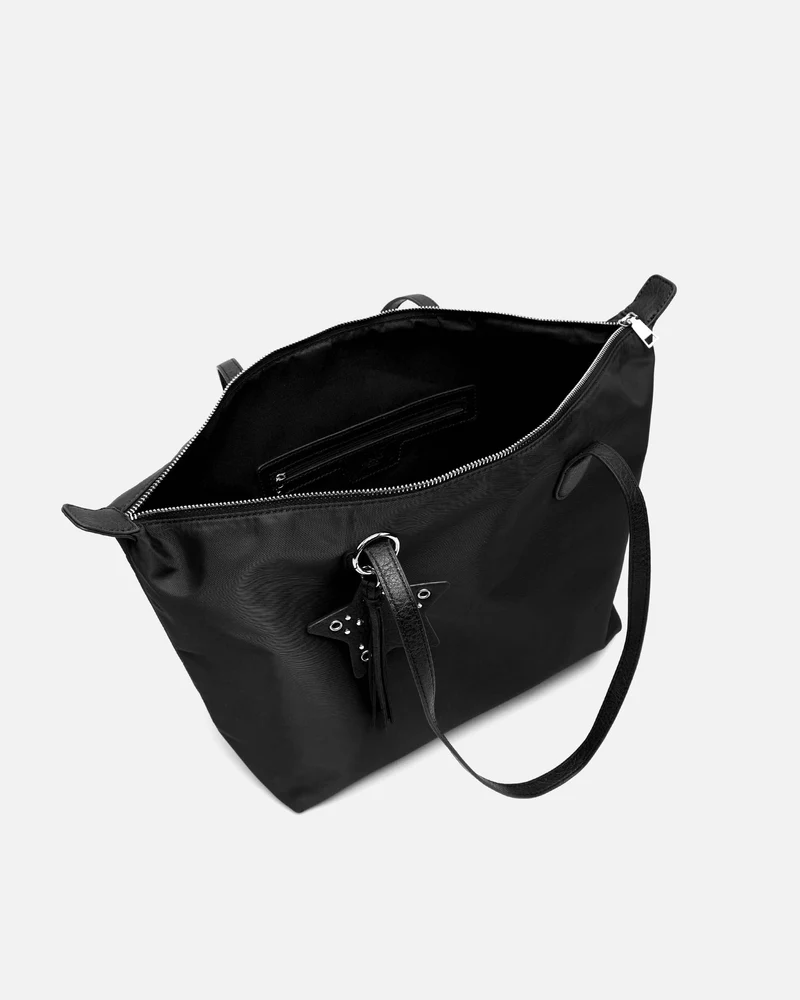 Clote bolso shopper grande en nylon con detalle colgante