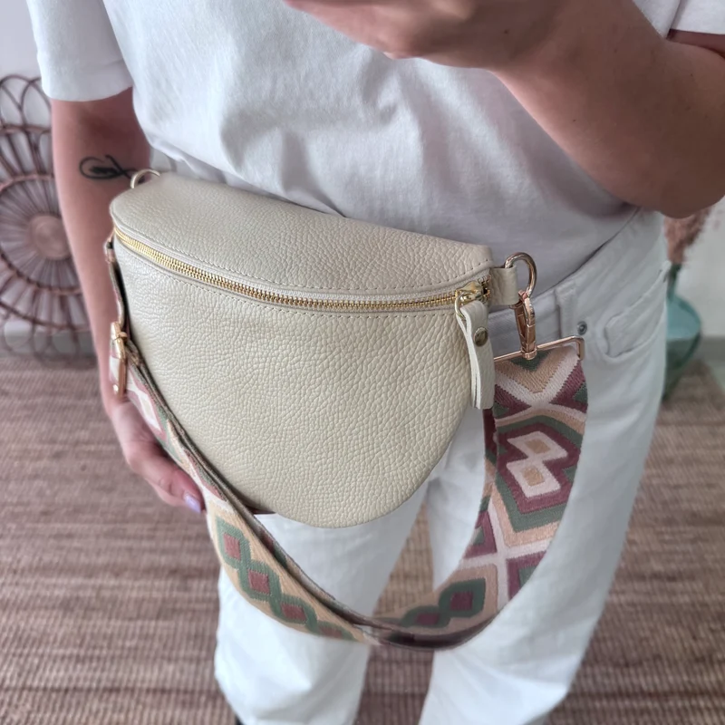 Riñonera/bandolera grande piel beige/oro iniciales bordadas