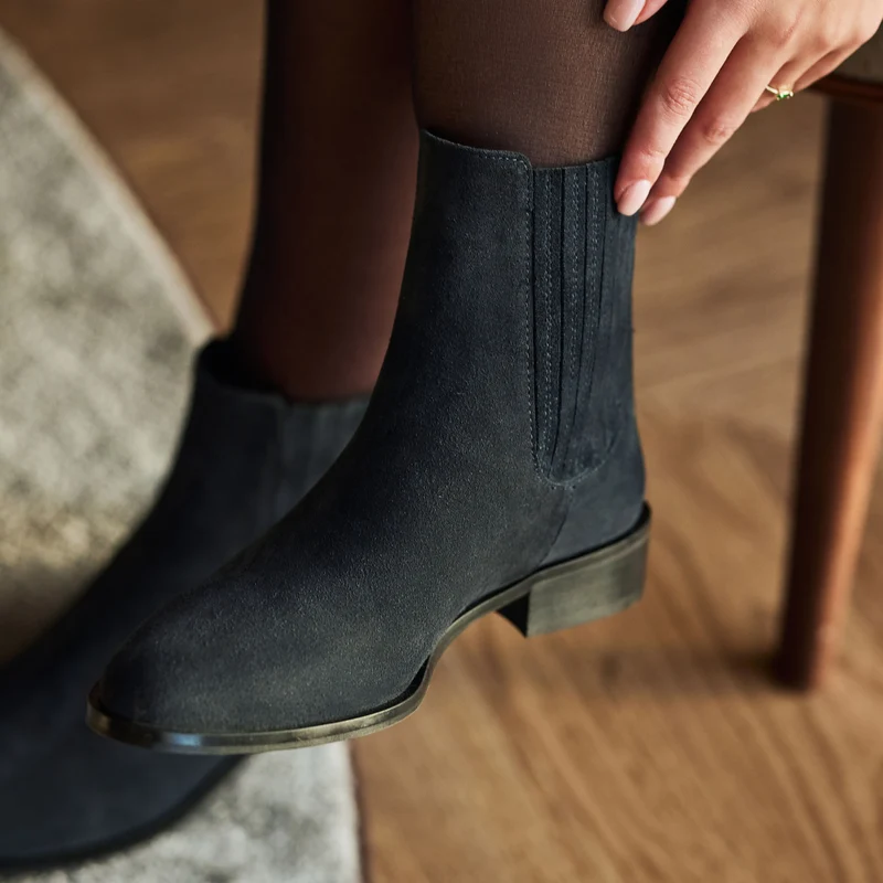 Isabel Bernard Vendôme Chey blauwe Suède chelsea boots IB53000-10-36