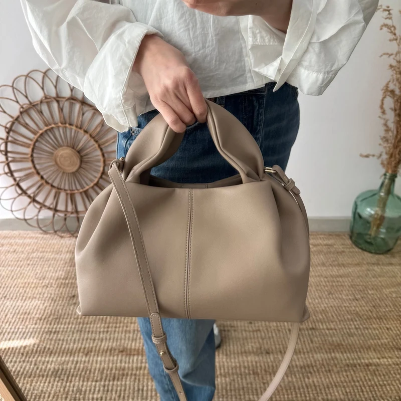 Bolso pliegue piel taupe