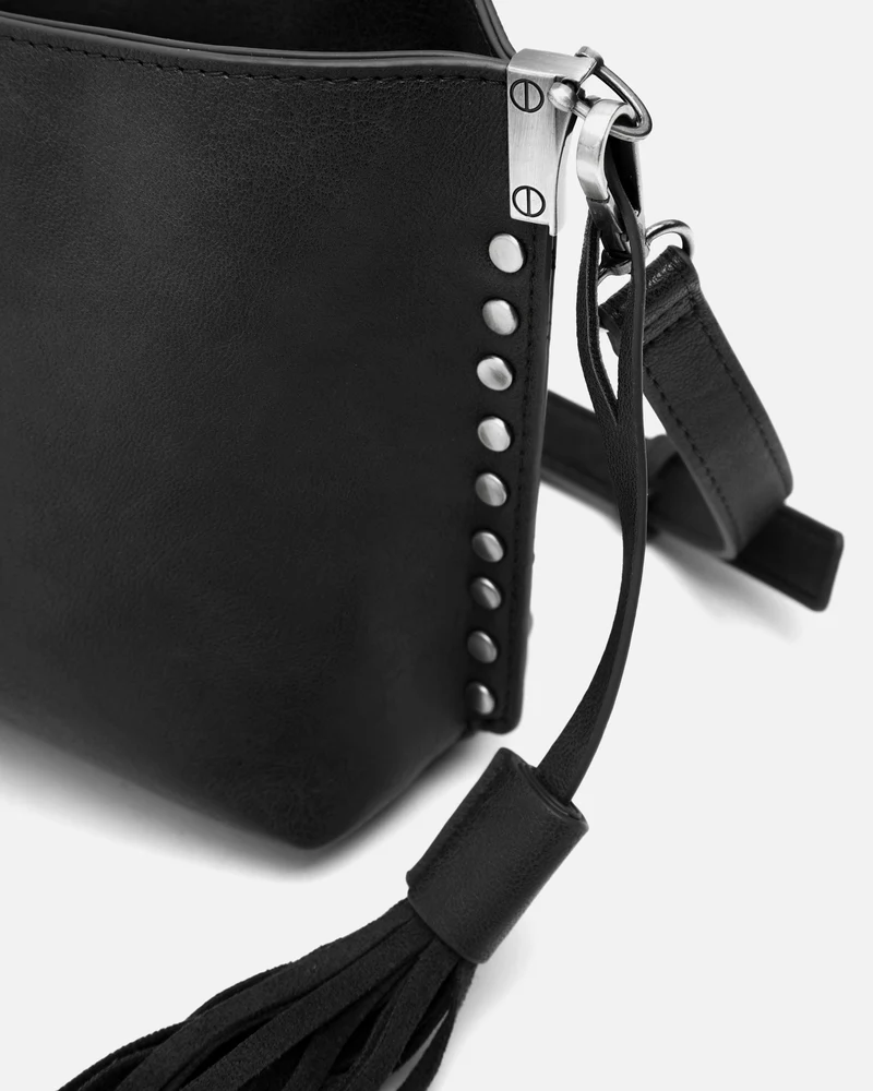 Nibati bolso bandolera pequeño con detalles metálicos
