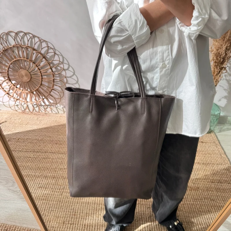 Bolso grande piel marrón personalizado iniciales bordadas