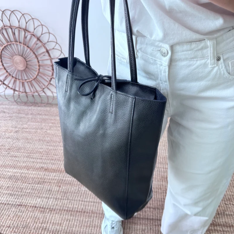 Bolso grande piel negro personalizado iniciales bordadas