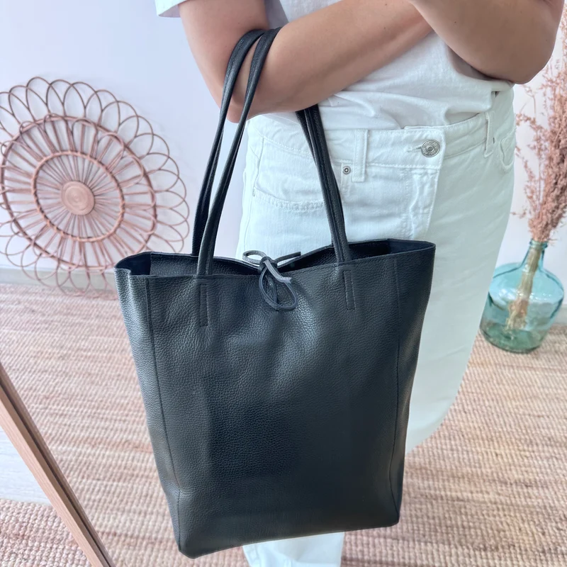 Bolso grande piel negro personalizado iniciales bordadas