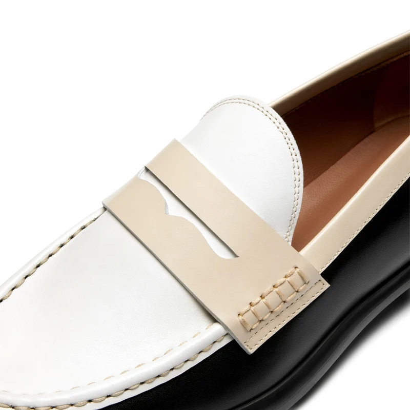 Isabel Bernard Vendôme Blandine Zwarte-Witte Kalfsleren Loafers met Witte details IB51015-10170-36