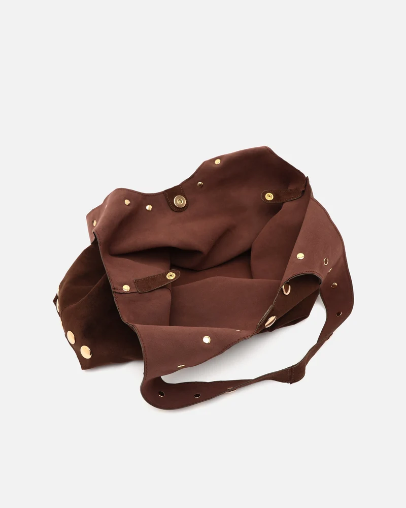 Nemi bolso hobo grande efecto ante con detalles metálicos grandes