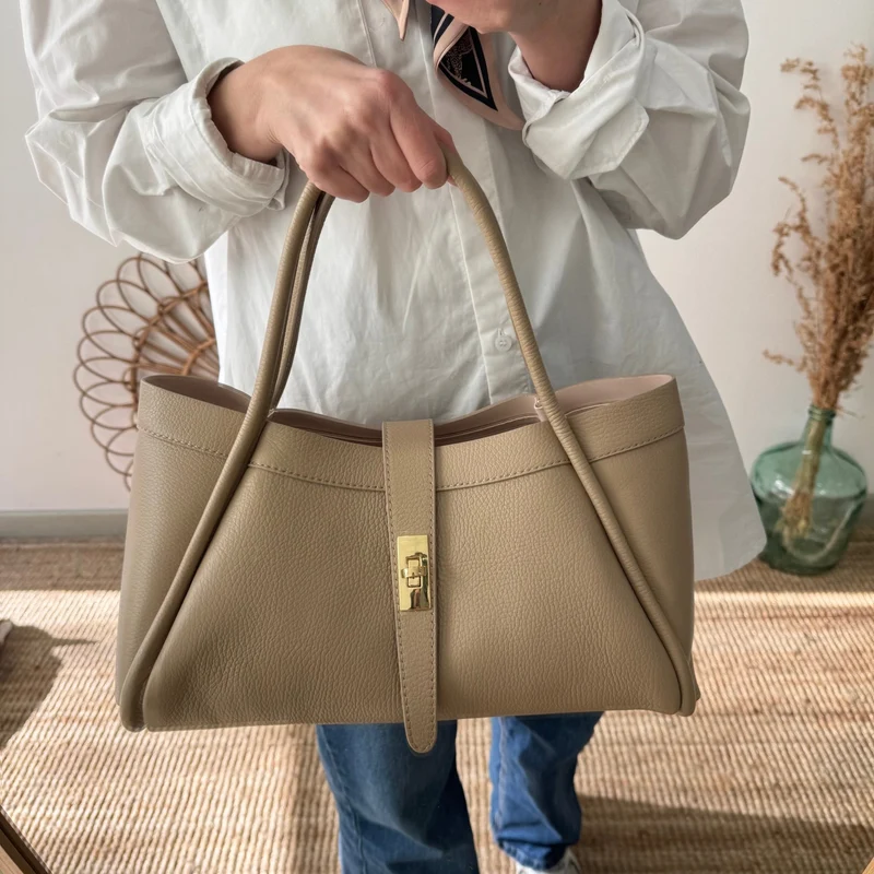 Bolso shopping piel taupe mediano