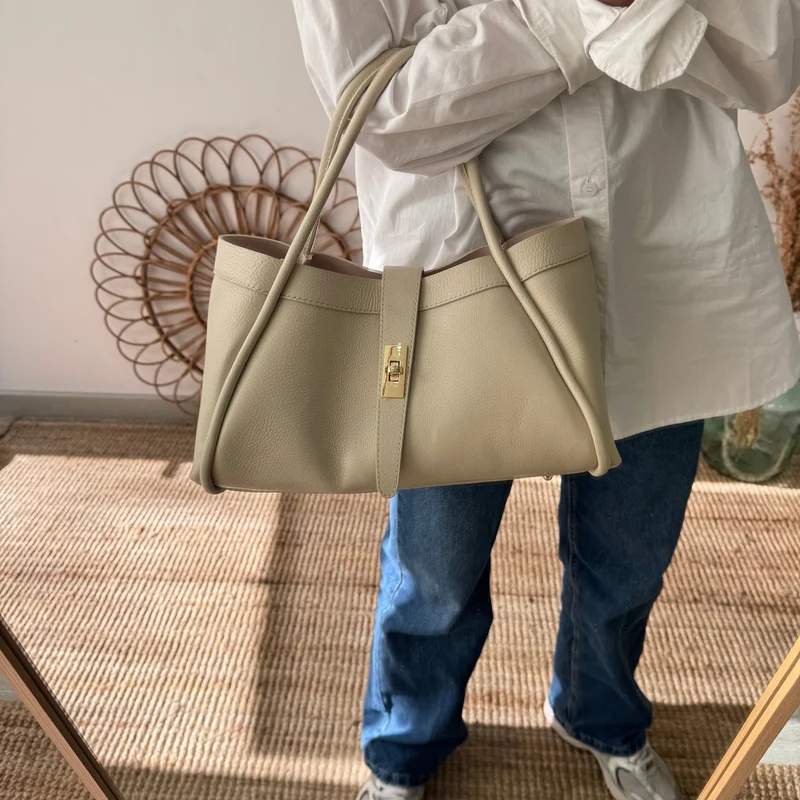 Bolso shopping piel beige mediano
