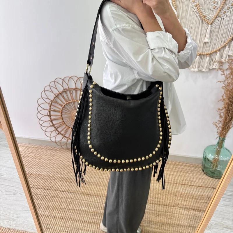 Bolso Hobo tachuelas y Flecos en Piel negro