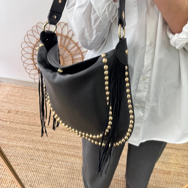Bolso Hobo tachuelas y Flecos en Piel negro