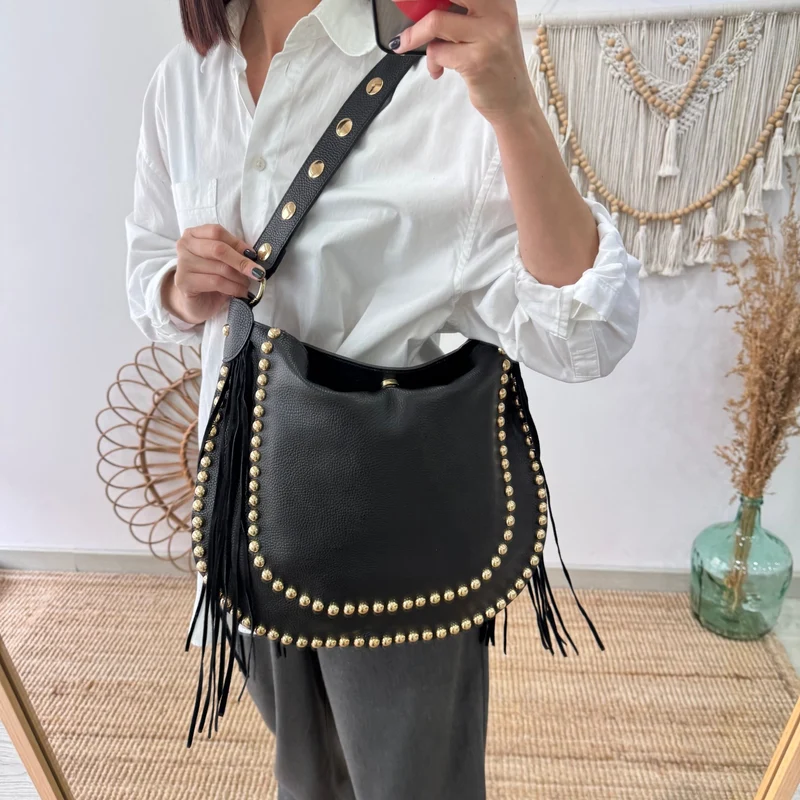 Bolso Hobo tachuelas y Flecos en Piel negro