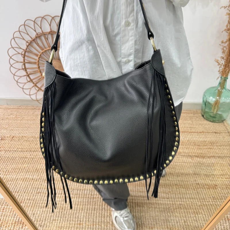 Bolso Hobo tachuelas y Flecos en Piel negro
