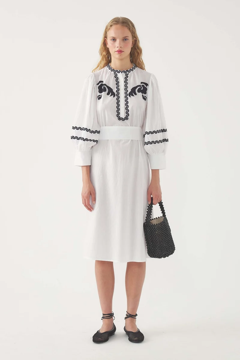 Robe brodée Dali