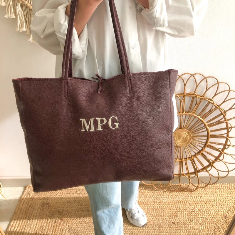 Shopper grande piel granate cremallera personalizado iniciales bordadas