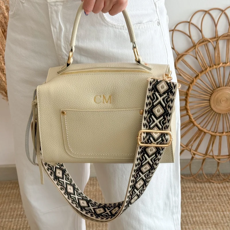 Bolso piel rec. bolsillos iniciales bordadas beige