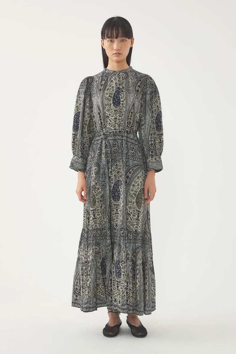 Robe Taya