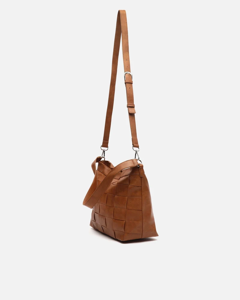 Fuso bolso de hombro trenzado con bandolera extraíble