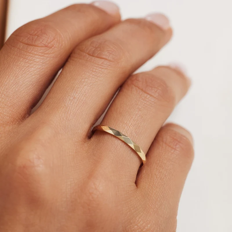 Isabel Bernard Rivoli Laura 14 karaat gouden ring IB330066-60