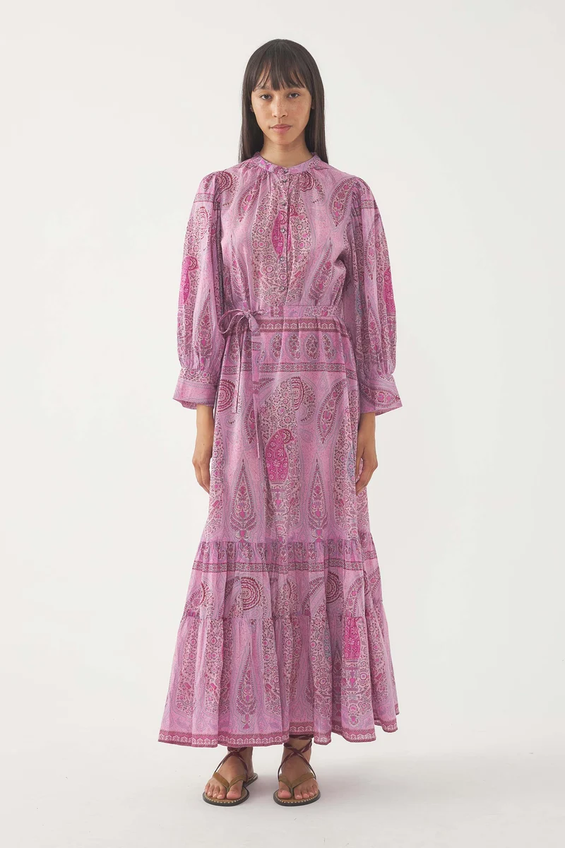 Robe Taya