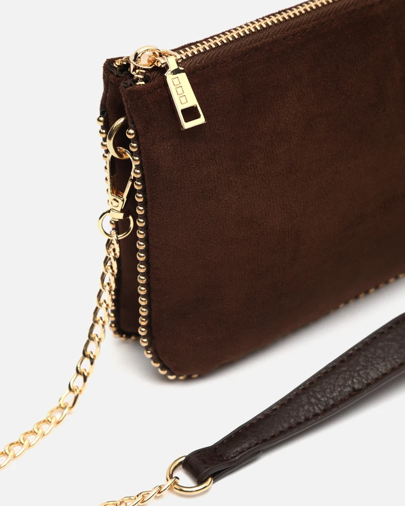 Boleo bolso bandolera efecto ante y con detalles metálicos