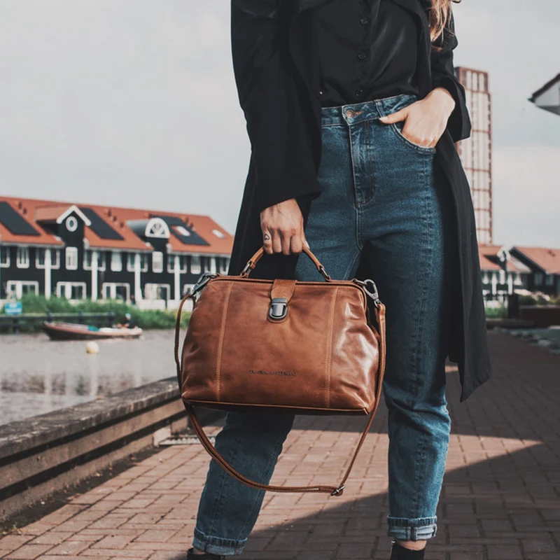 The Chesterfield Brand Shaun Cognac Leather Handbag C48.111831