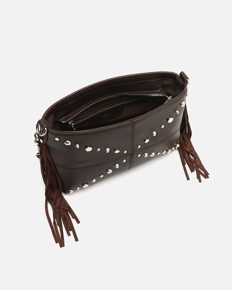 Anabelas bolso bandolera con detalles metálicos y flecos