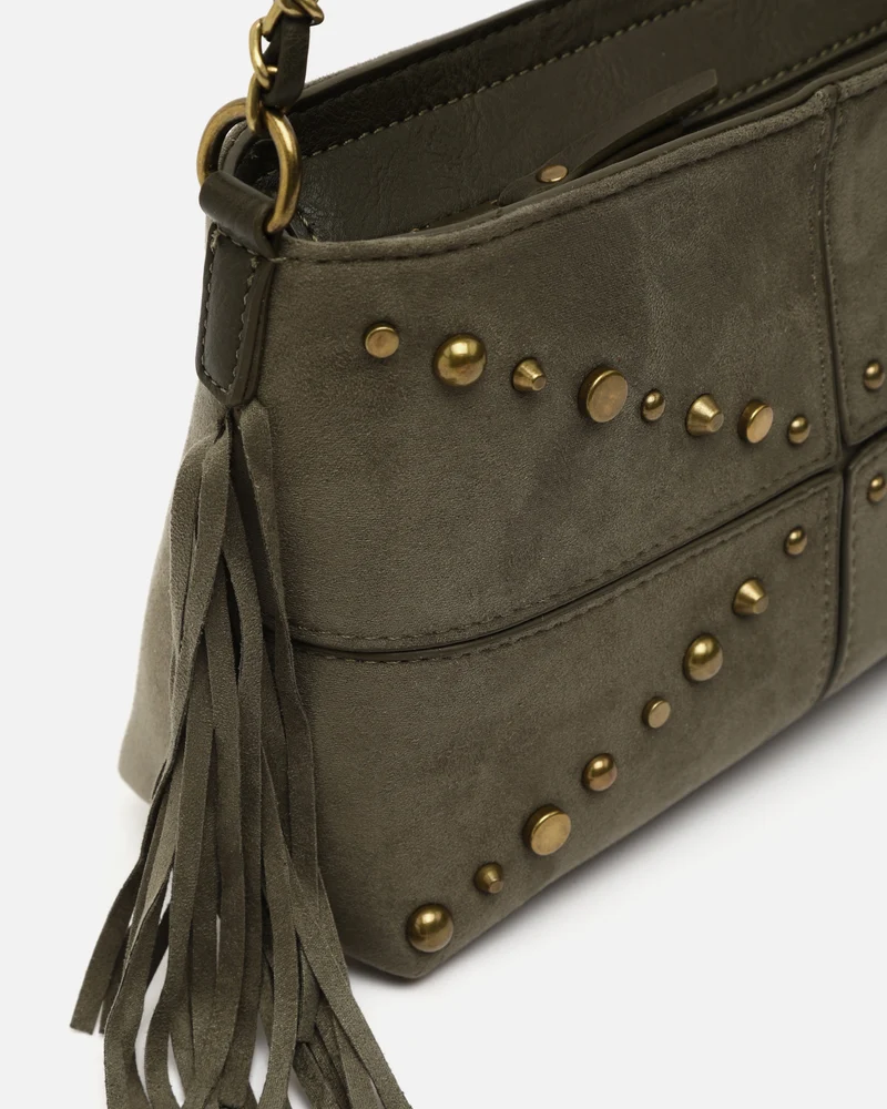 Anabelas-1 bolso bandolera efecto ante con detalles metálicos y flecos
