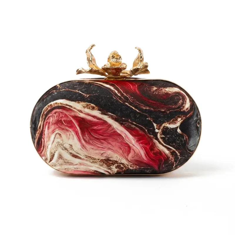 Bolso Ovalado Flor Garra Print Art Negro y Rojo