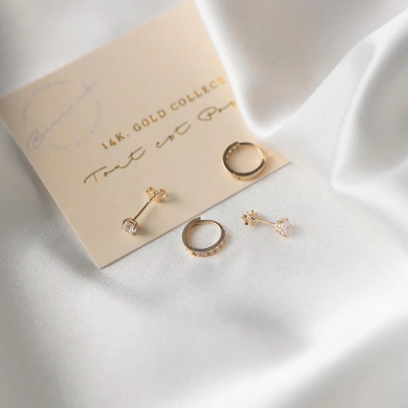 Isabel Bernard Le Marais Lourdes 14 Karaat Gouden Oorknoppen IB360199