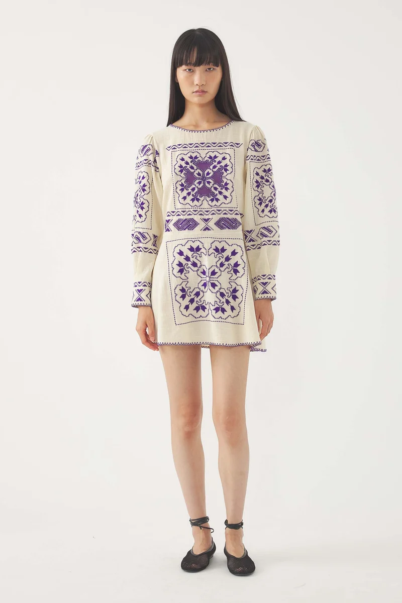 Robe brodée Milos