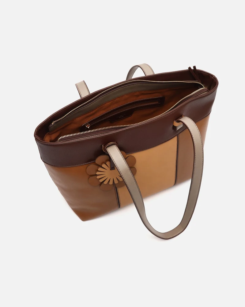 Filiberta-1 bolso shopper grande tricolor con detalle colgante