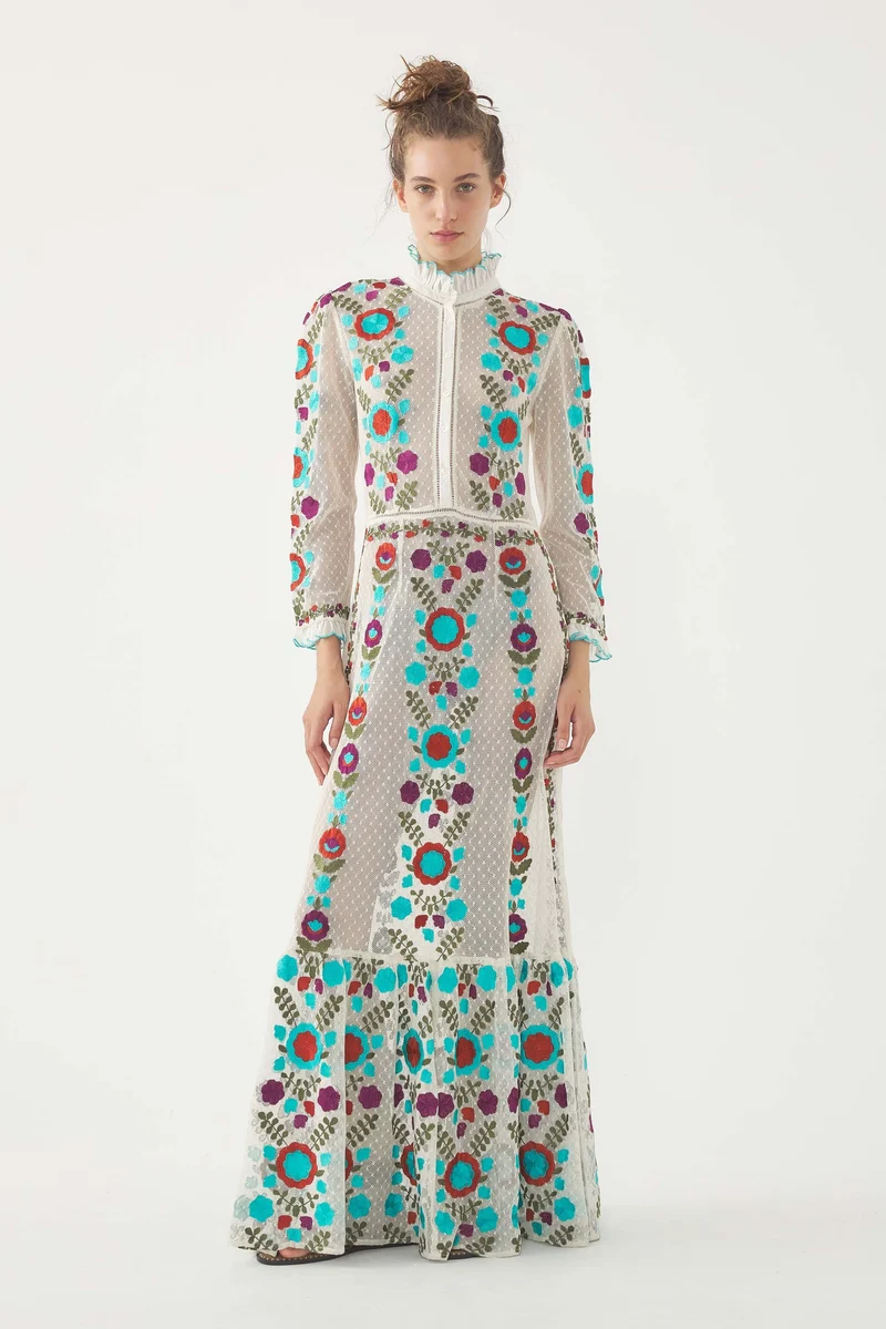 Robe longue brodée Ary