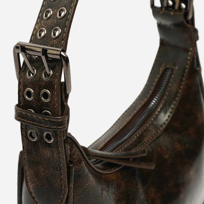 Iloas bolso de hombro con asa regulable y detalles metálicos ED.