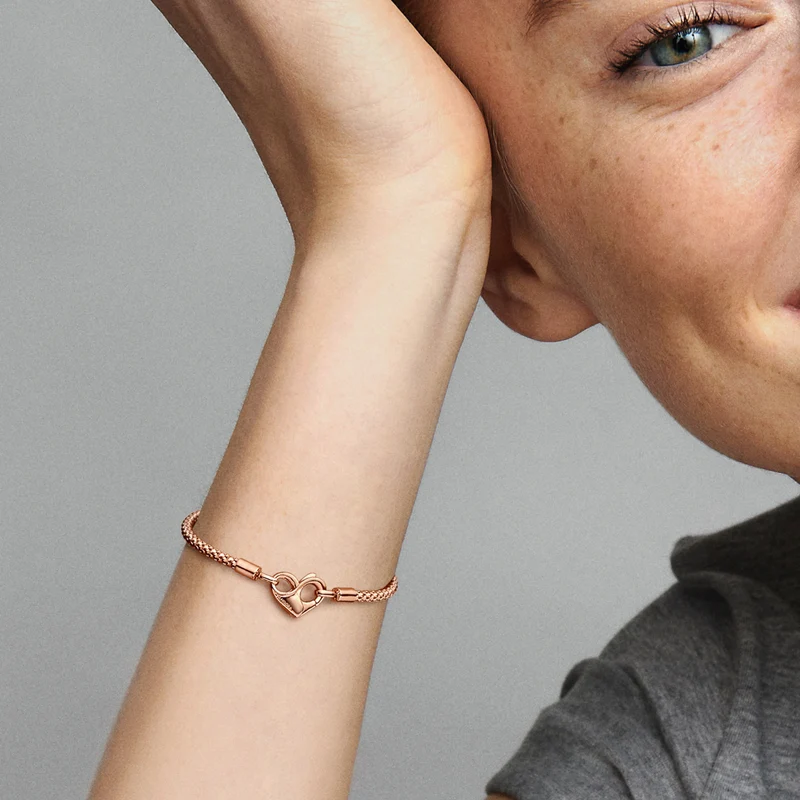 Pandora Moments Bracelet 582731C00-21with14 Carat RoseGold Plating