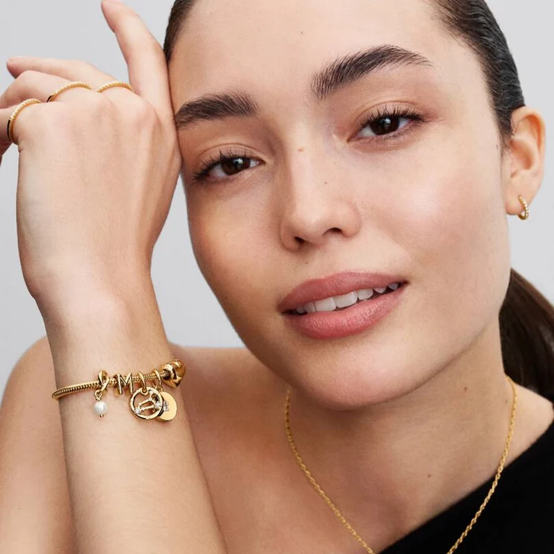 Pandora Moments Gold Plated Bracelet 563050C00-17