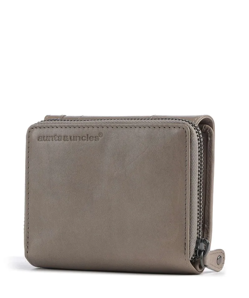 Aunts & Uncles Grandma's Luxury Club Lotta Monedero roasted cashew