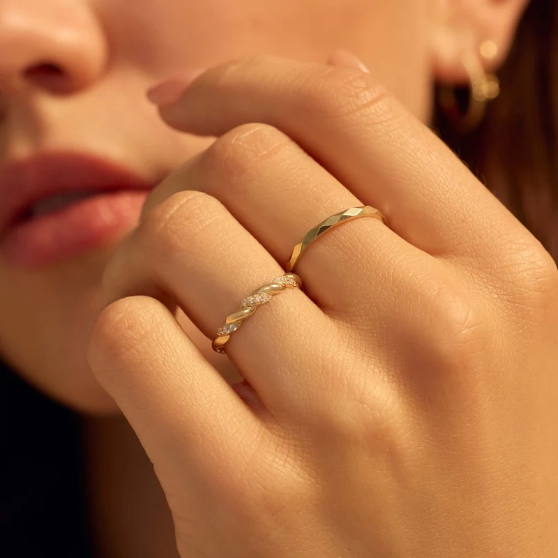 Beloro Jewels Quadrilatero d'Ora Marina 9 karat gold ring with diamond cut BO330039-48