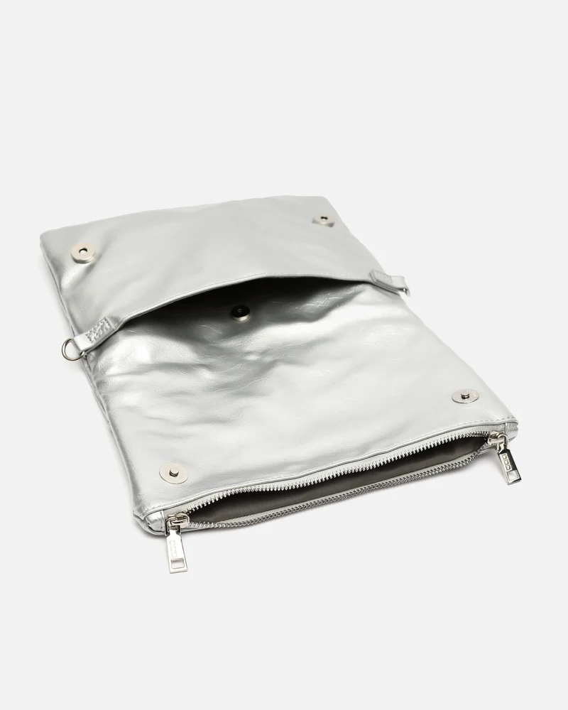 Erosa bolso de hombro pequeño con asa bandolera extraíble y detalles metálicos ED.