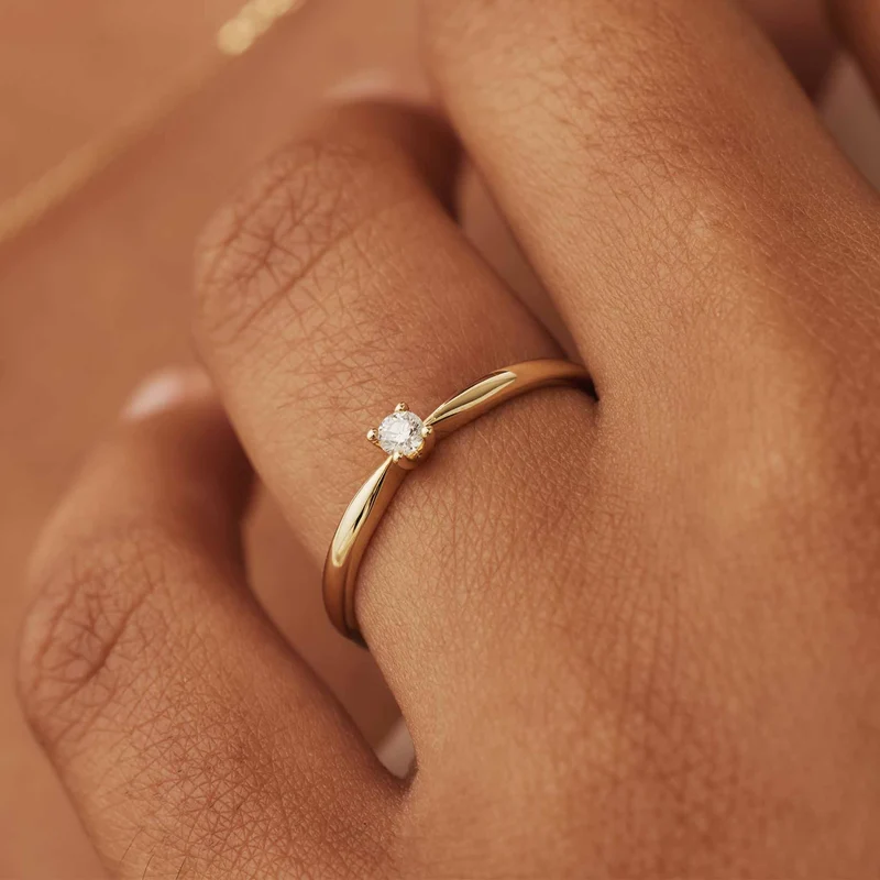 Isabel Bernard De la Paix Céline 14 karaat gouden ring | diamant 0.05 ct | IBD330001-48