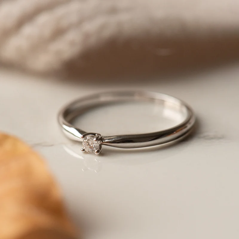 Isabel Bernard De la Paix Celesse 14 karaat witgouden ring | diamant 0.07 ct | IBD330005-54