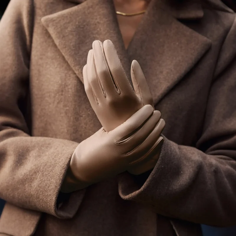 Isabel Bernard Honoré Eleanor Taupe goatskin Leren gloves IB67000-378-6.5