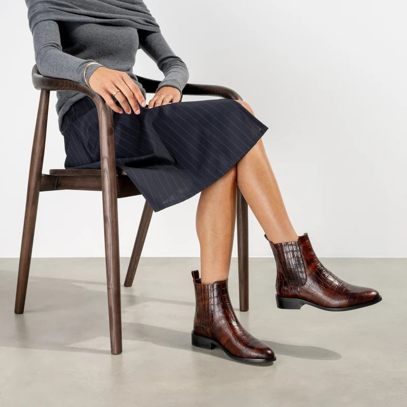 Isabel Bernard Vendôme Chey Croco Bruin Leren Chelsea Boots Van Kalfsleer IB53012-230-36
