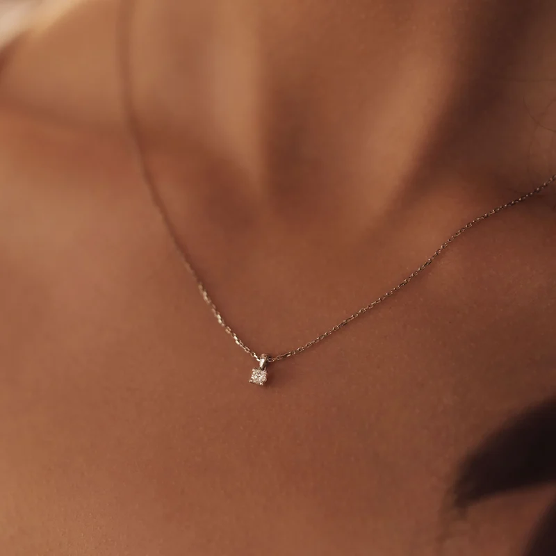 Isabel Bernard De la Paix Celesse 14 karaat witgouden collier | diamant 0.07 ct | IBD350005