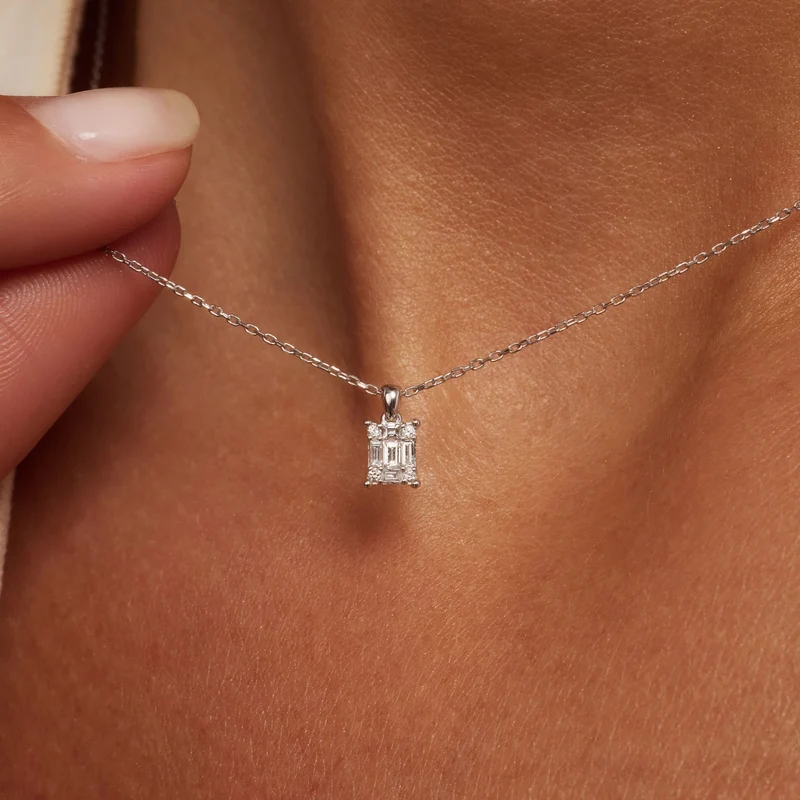 Isabel Bernard De la Paix Maxime 14 karaat witgouden ketting met diamant 0.13 ct IBD350023