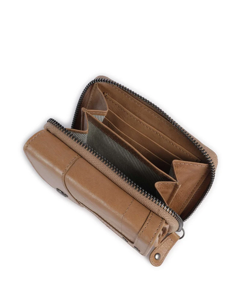 Aunts & Uncles Grandma's Luxury Club Lotta Monedero iced coffee